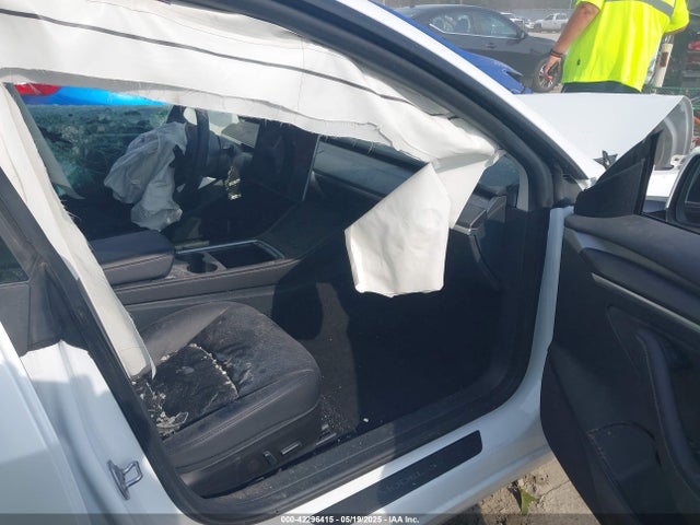 2023 TESLA MODEL 3 5YJ3E1EA5PF599575 Photo 4