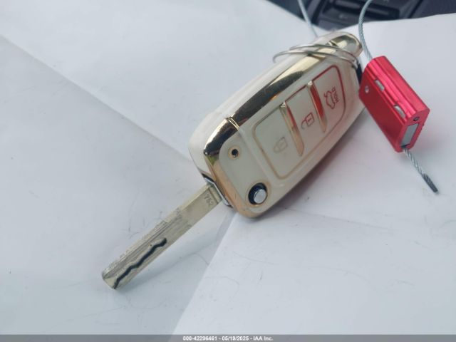 KMHRC8A33NU133613 Hyundai Venue Sel