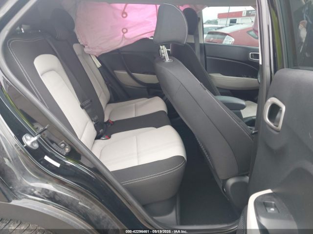 KMHRC8A33NU133613 Hyundai Venue Sel