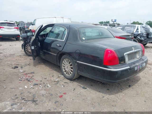 2004 LINCOLN TOWN CAR 1LNHM81W54Y604610 Photo 2