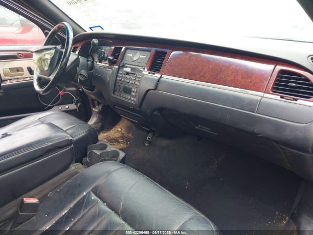 2004 LINCOLN TOWN CAR 1LNHM81W54Y604610 Photo 4