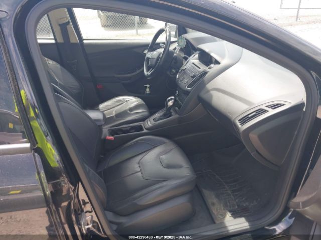 1FADP3F2XFL284094 Ford FOCUS SE