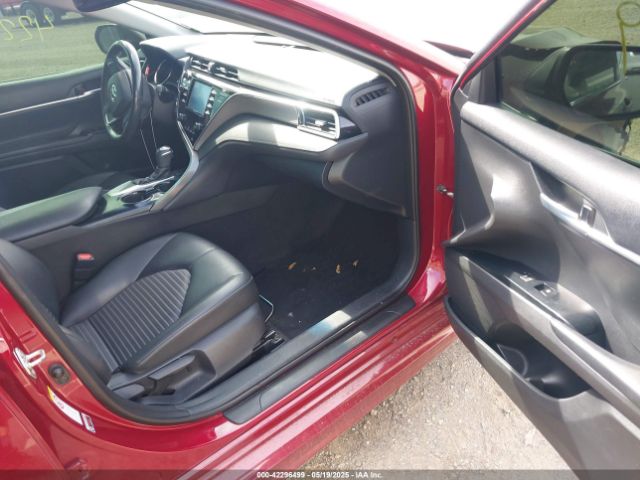 2018 TOYOTA CAMRY 4T1B11HK1JU589728 Photo 4