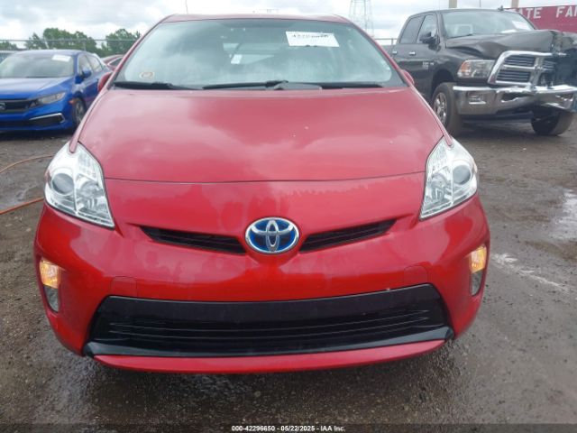 JTDKN3DU1F1972833 Toyota Prius Two