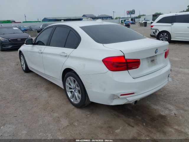 2018 BMW 320I WBA8E1G50JNU92543 Photo 2