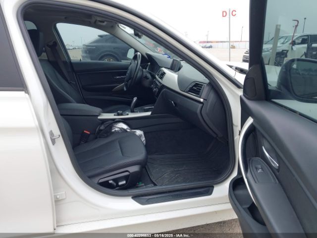 2018 BMW 320I WBA8E1G50JNU92543 Photo 4