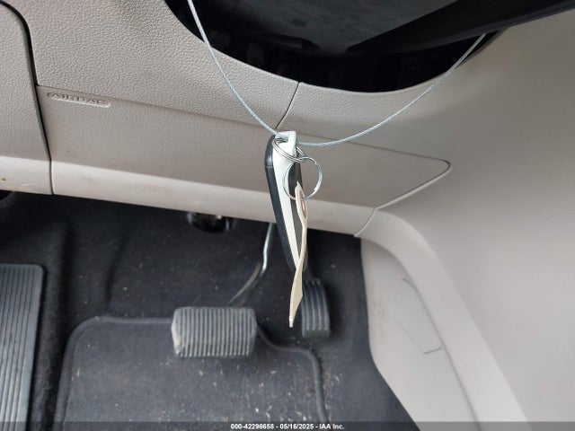 1FMCU9JDXHUC82266 Ford Escape Titanium