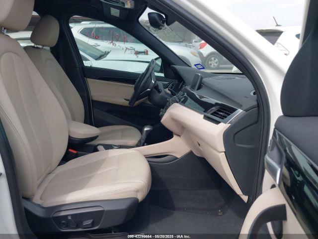 2019 BMW X1 WBXHU7C5XK3H45207 Photo 4