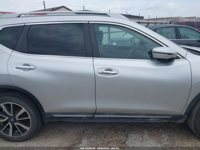 5N1AT2MV8KC744665 Nissan Rogue Sl
