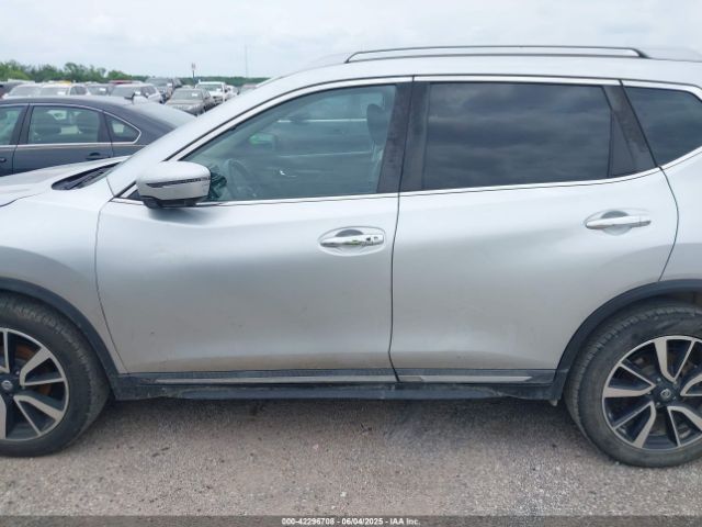 5N1AT2MV8KC744665 Nissan Rogue Sl