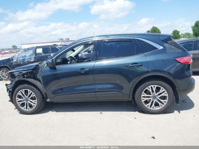 1FMCU9CZ1NUA82218 Ford Escape Sel Hybrid