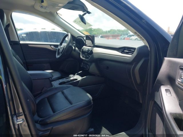 1FMCU9CZ1NUA82218 Ford Escape Sel Hybrid