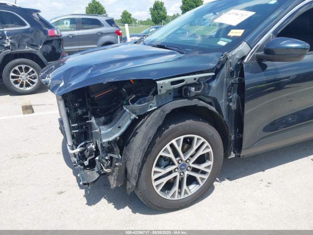 1FMCU9CZ1NUA82218 Ford Escape Sel Hybrid