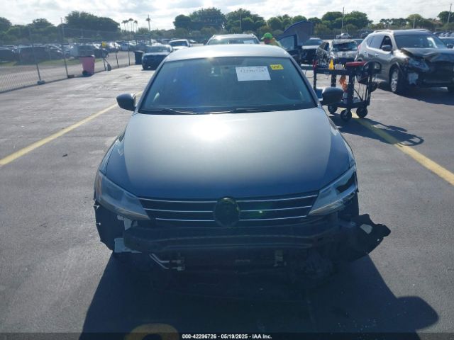 3VW1K7AJ9FM288103 Volkswagen Jetta 2.0l S