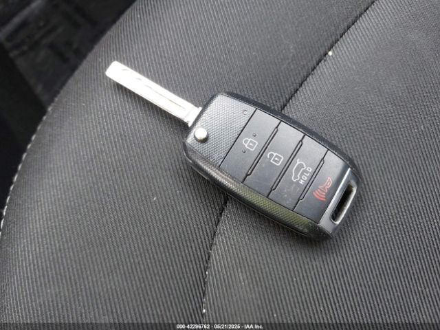 KNDJP3A56J7616970 KIA SOUL +