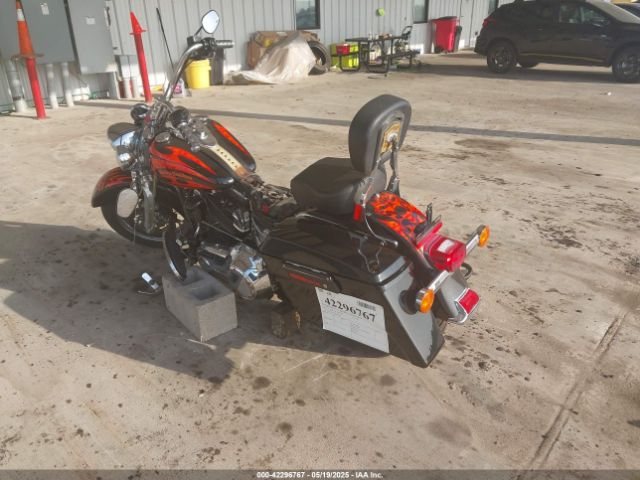 2010 HARLEY-DAVIDSON FLSTC 1HD1BW518AB014588 Photo 2