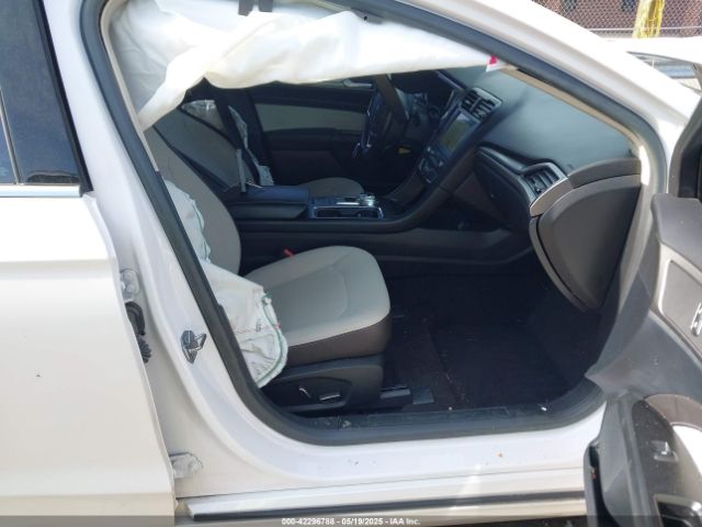2019 FORD FUSION 3FA6P0HD4KR196062 Photo 4