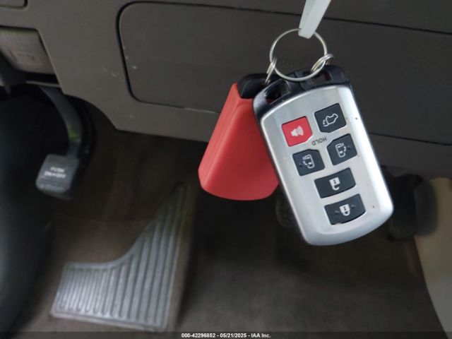 5TDYK3DC7GS751705 Toyota Sienna Limited 7 Passenger/limited Premium 7 Passenger/xle 7 Passenger/xle 8 Passenger