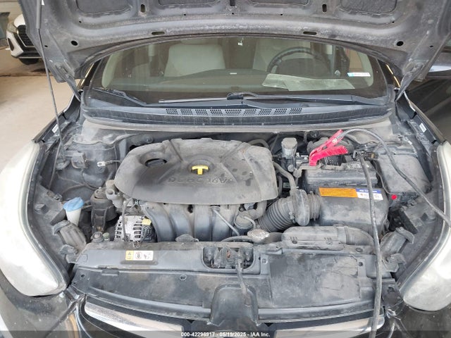 KMHDH4AE9FU420963 Hyundai ELANTRA SE