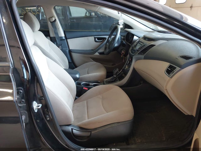 KMHDH4AE9FU420963 Hyundai ELANTRA SE
