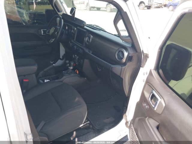 1C4HJXEN2LW109428 Jeep Wrangler Unlimited Sahara