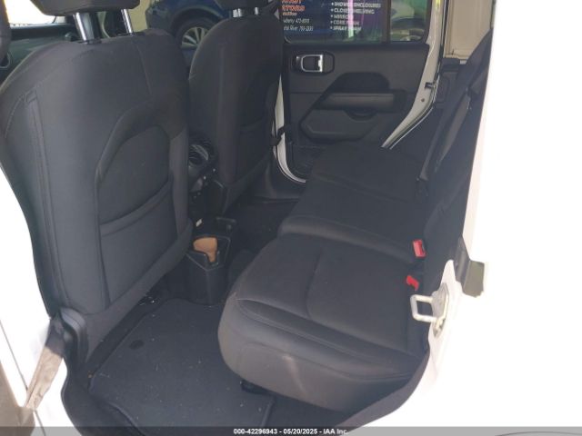 1C4HJXEN2LW109428 Jeep Wrangler Unlimited Sahara