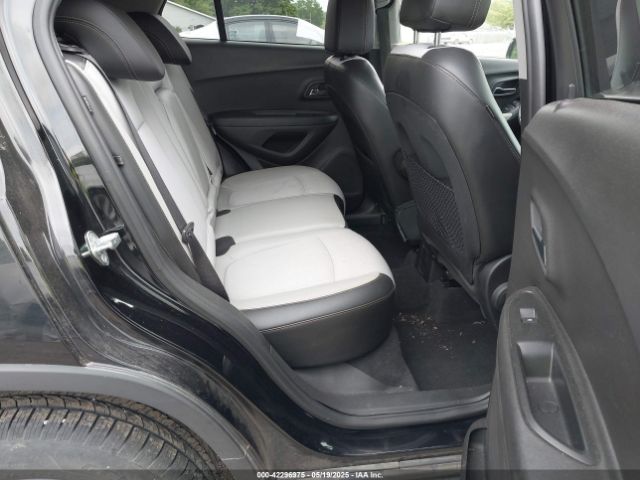3GNCJPSB4HL185094 Chevrolet Trax Lt
