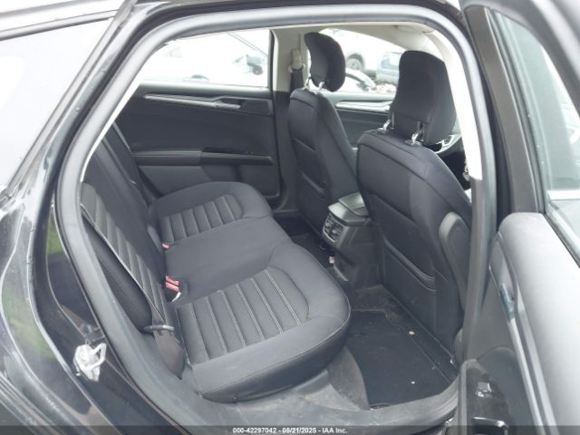 1FA6P0H75E5405939 Ford FUSION SE