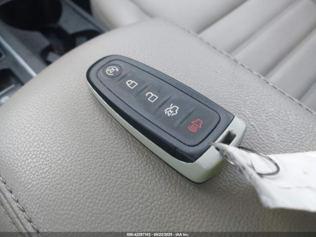 1FMCU9J96HUA44409 Ford Escape Titanium