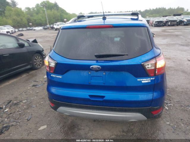 1FMCU9J96HUA44409 Ford Escape Titanium