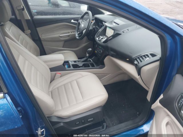 1FMCU9J96HUA44409 Ford Escape Titanium
