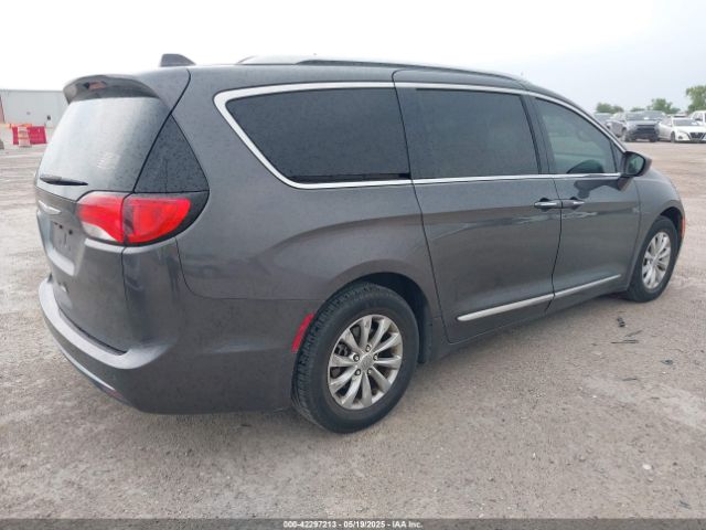 2018 CHRYSLER PACIFICA 2C4RC1BG4JR119644 Photo 3