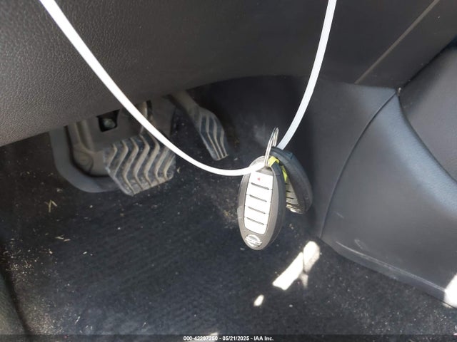 Nissan ROGUE SV 2019 5N1AT2MT3KC777412 Image 11