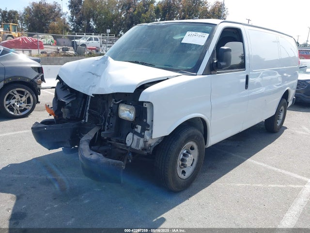Chevrolet l20 2015 1GCWGFCF8F1173986 Image 2