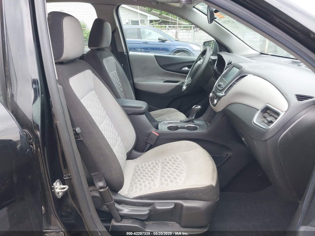 3GNAXHEV4JL321182 Chevrolet EQUINOX LS