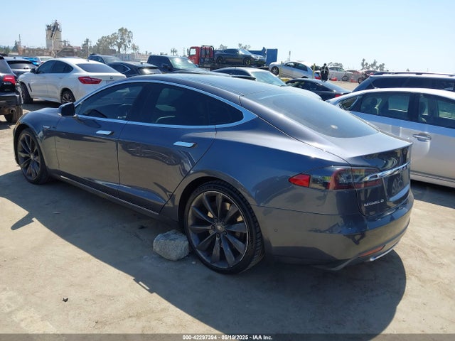 2014 TESLA MODEL S 5YJSA1H15EFP65285 Photo 2