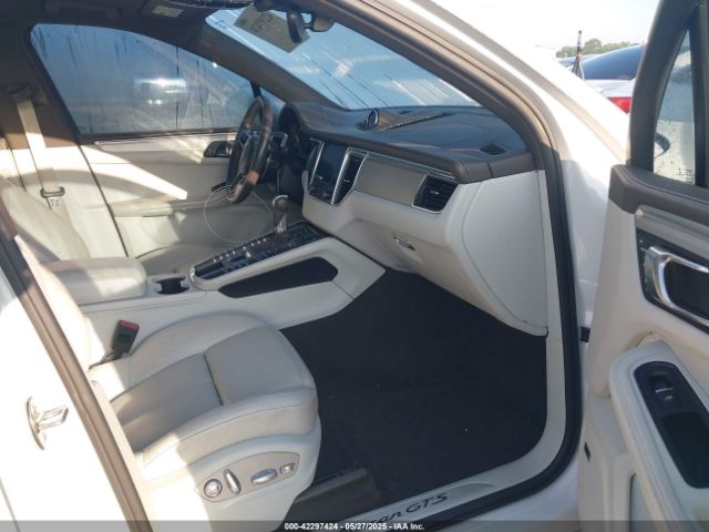 2018 PORSCHE MACAN WP1AG2A51JLB64393 Photo 4