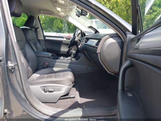 2013 VOLKSWAGEN TOUAREG WVGEF9BP7DD005306 Photo 4