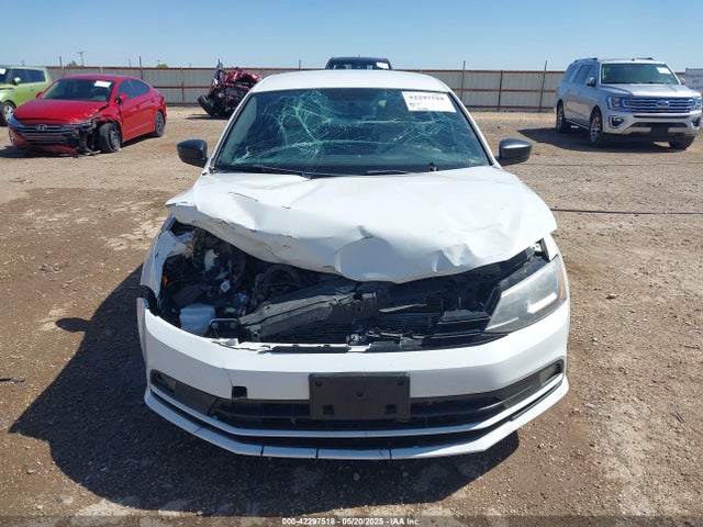 3VWD17AJXGM343871 Volkswagen Jetta