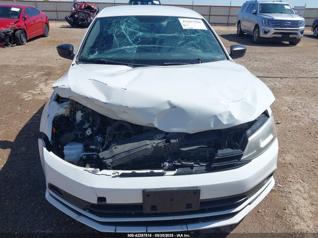 3VWD17AJXGM343871 Volkswagen Jetta
