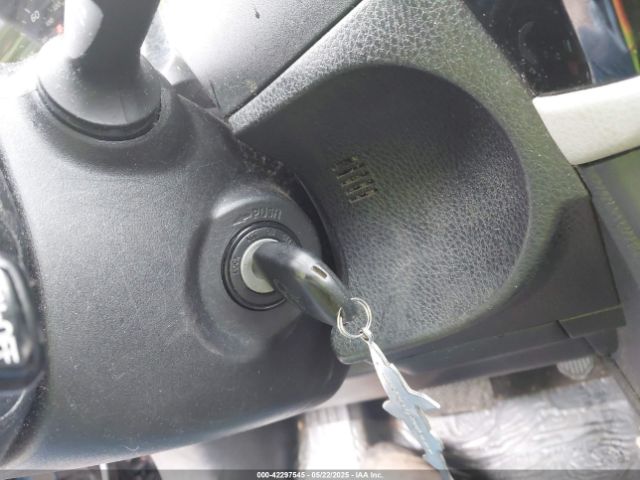2T1BURHE6GC546187 Toyota COROLLA LE