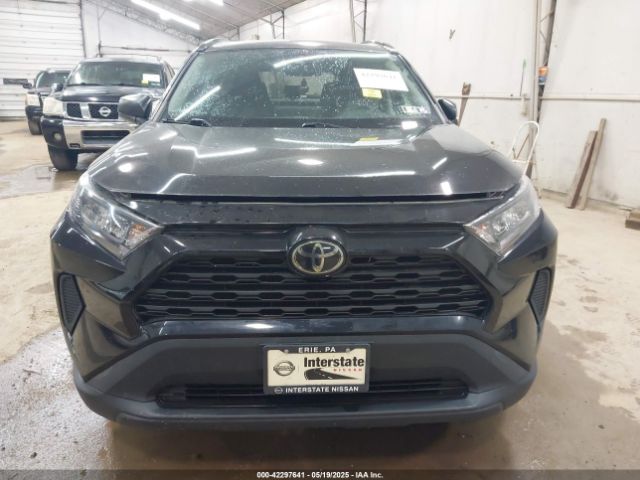 2T3F1RFV7KW049905 Toyota RAV4 LE