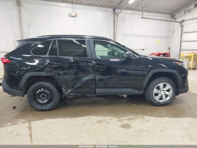 2T3F1RFV7KW049905 Toyota RAV4 LE