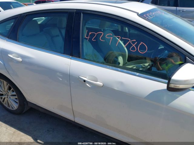 1FADP3N24JL279449 Ford Focus Titanium