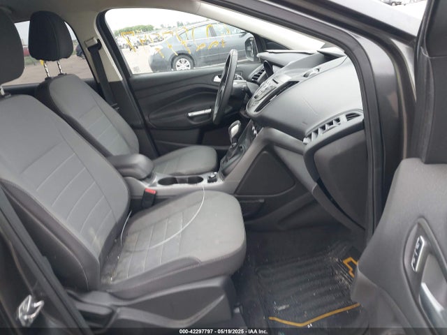 1FMCU0G77GUB16959 Ford 2016