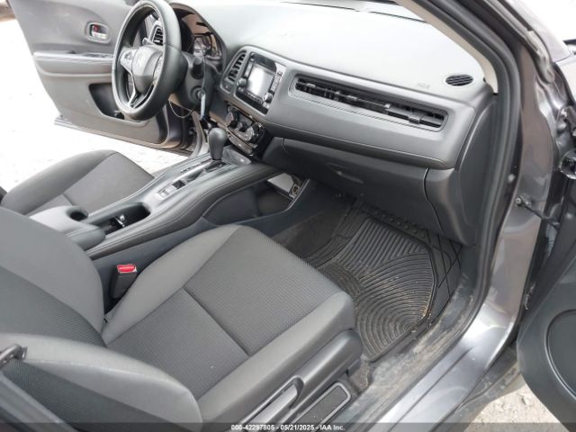 3CZRU6H31MM744300 Honda Hr-v Awd Lx
