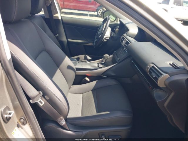 JTHBA1D2XG5015303 Lexus IS 200T