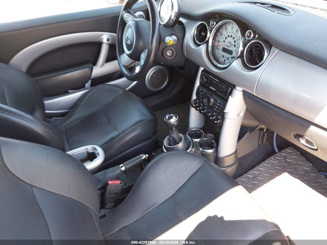 2006 MINI COOPER WMWRF335X6TF65314 Photo 4