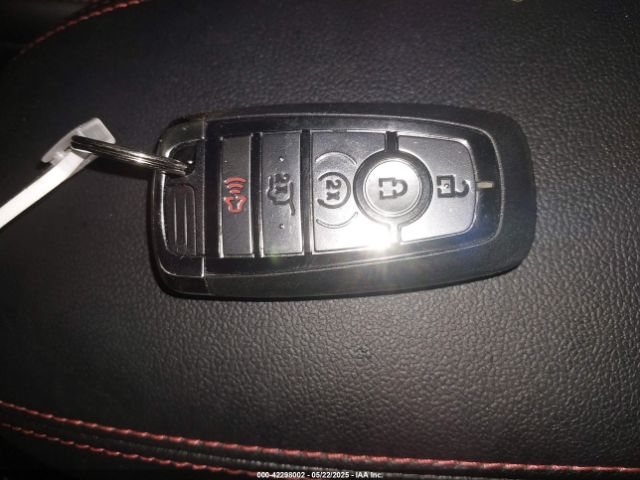 1FMCU9NZ2RUB18467 Ford Escape St-line Select