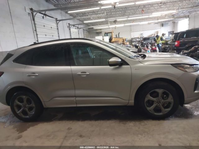 1FMCU9NZ2RUB18467 Ford Escape St-line Select